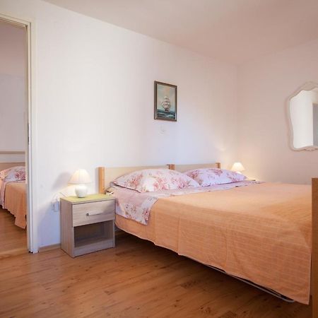 Apartments Jelka โพรไมนา ภายนอก รูปภาพ